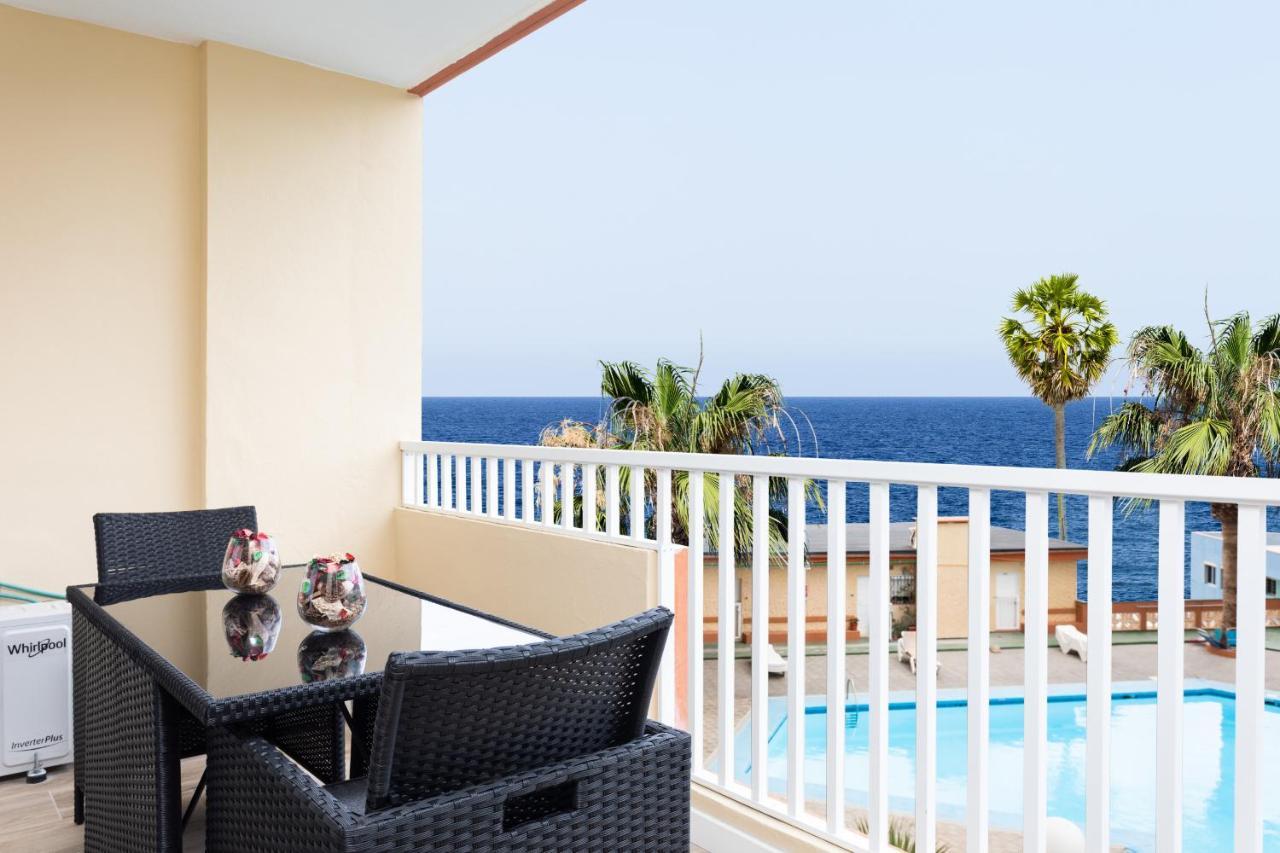 Frontline Arenitas With Pool Apartment